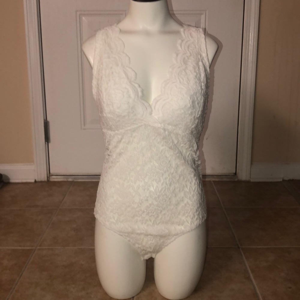White lace body suit